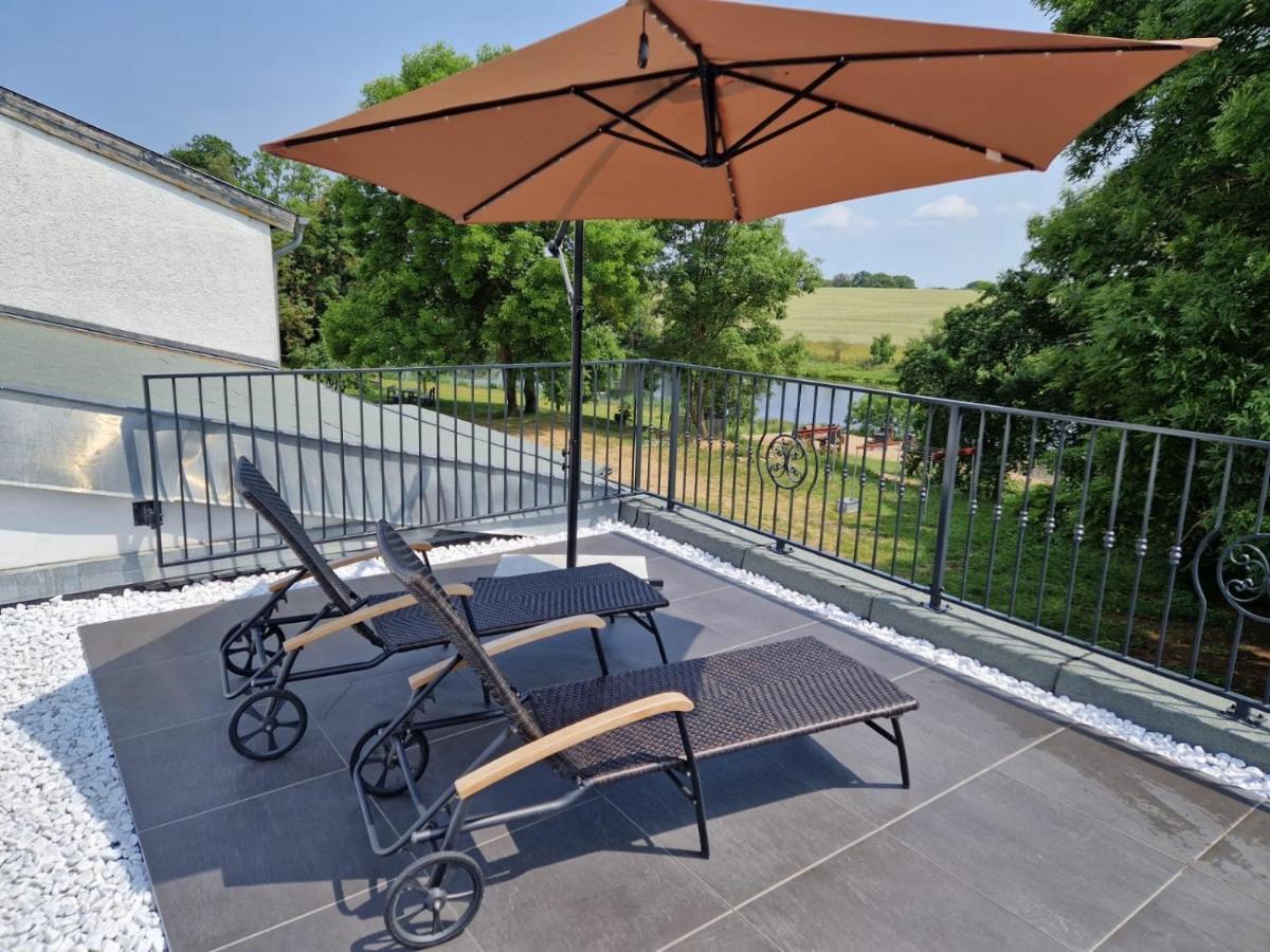 Ferienwohnung Mit Kamin Und Traumhafter Dachterrasse Mit Weitblick In Die Natur Neu Gaarz المظهر الخارجي الصورة