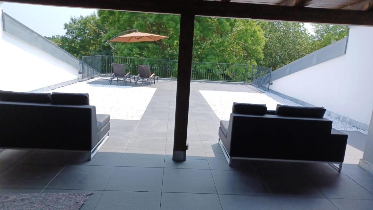 Ferienwohnung Mit Kamin Und Traumhafter Dachterrasse Mit Weitblick In Die Natur Neu Gaarz المظهر الخارجي الصورة